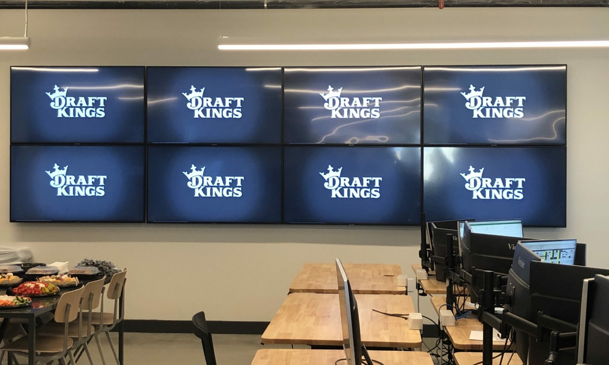 DraftKings Stock Wild Ahead of Super Bowl 1 draftkings-stock-wild-ahead-of-super-bowl