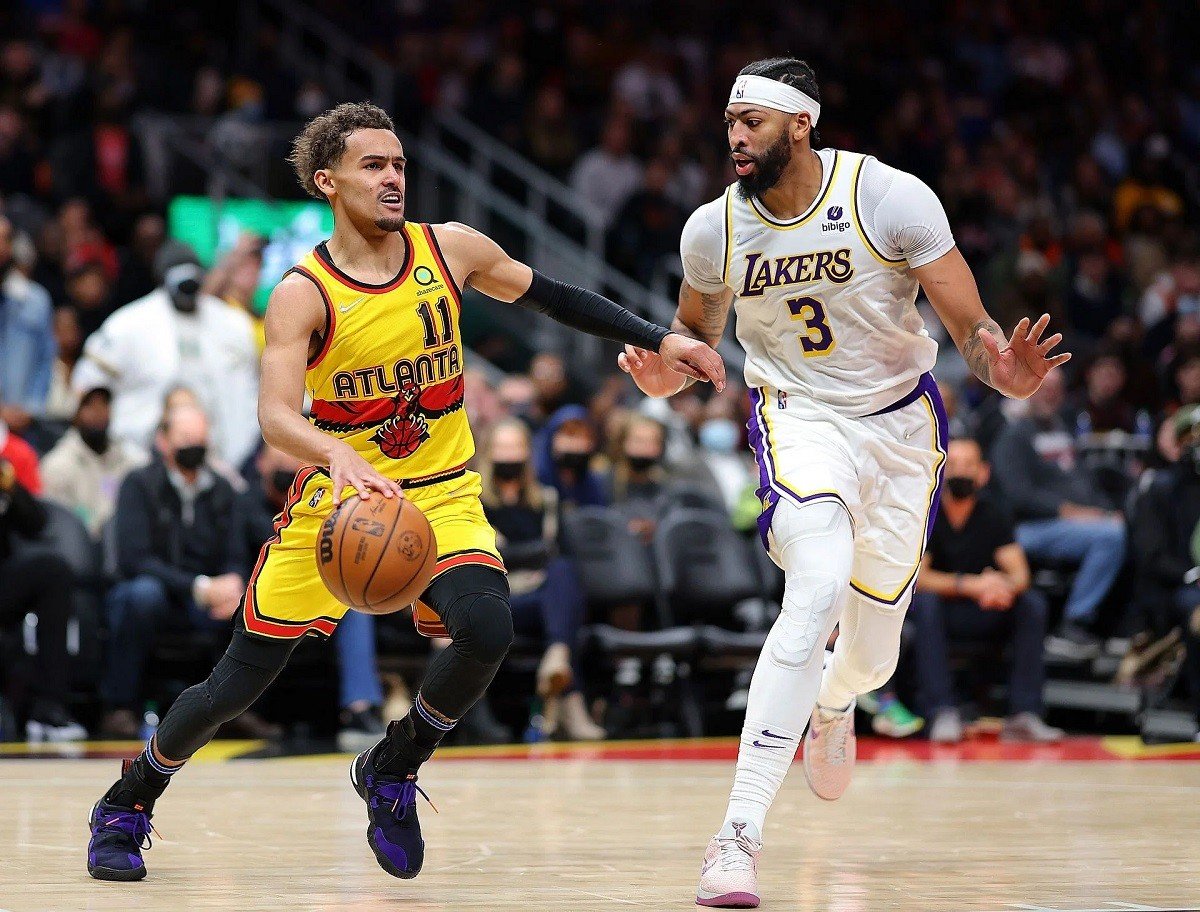 los-angeles-lakers-consider-trade-for-point-guard-trae-young