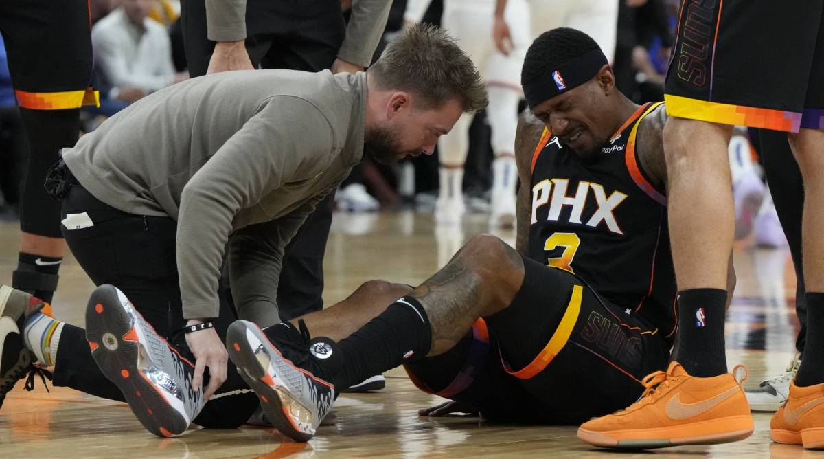 phoenix-suns-guard-bradley-beal-out-for-two-more-weeks